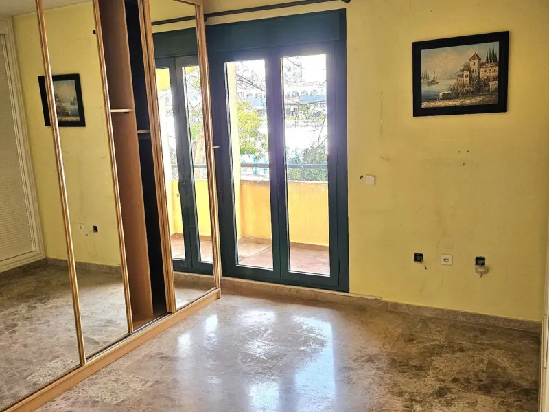 Lovely beachside apartment located in San Pedro.