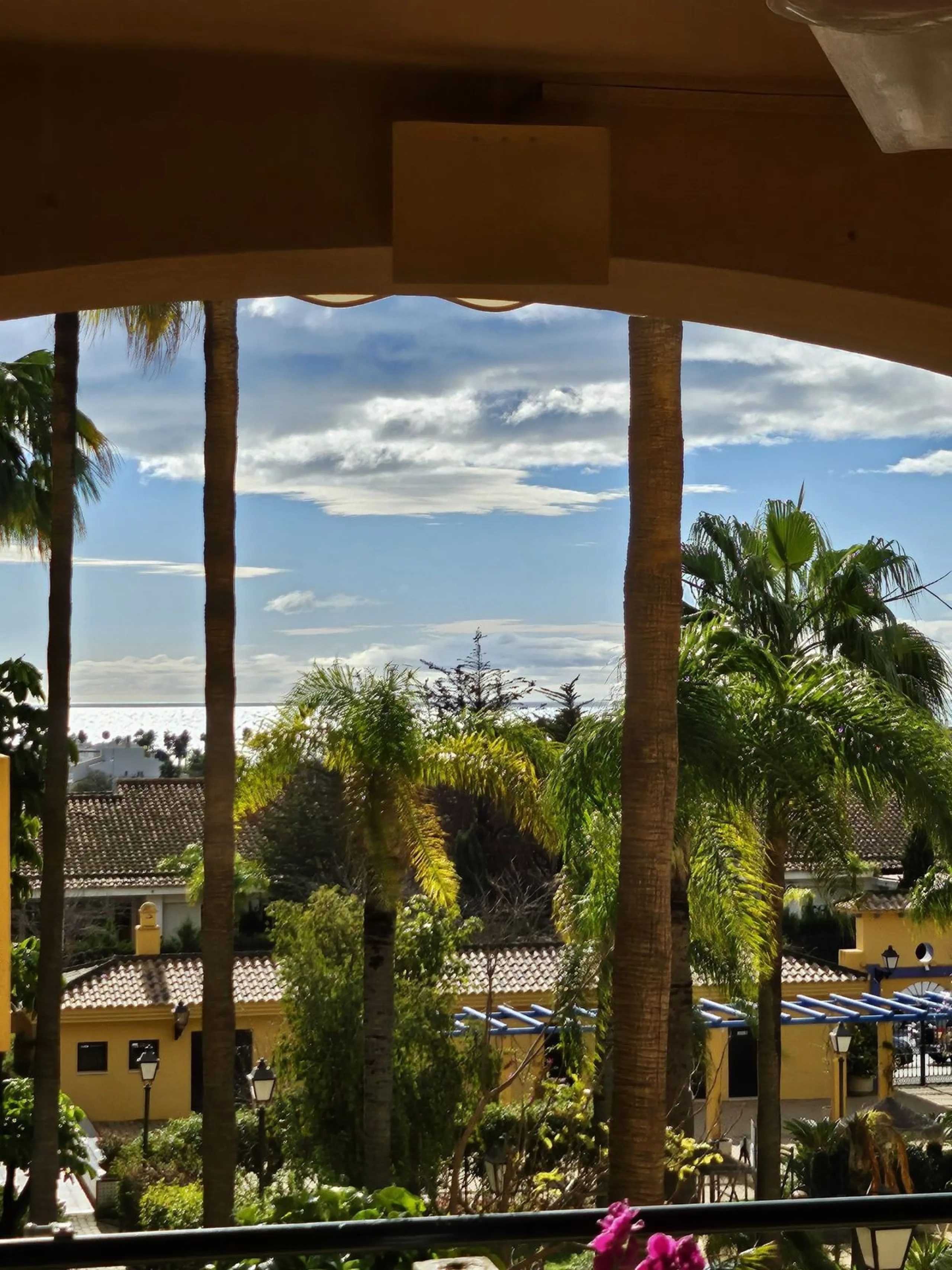 Lovely beachside apartment located in San Pedro.