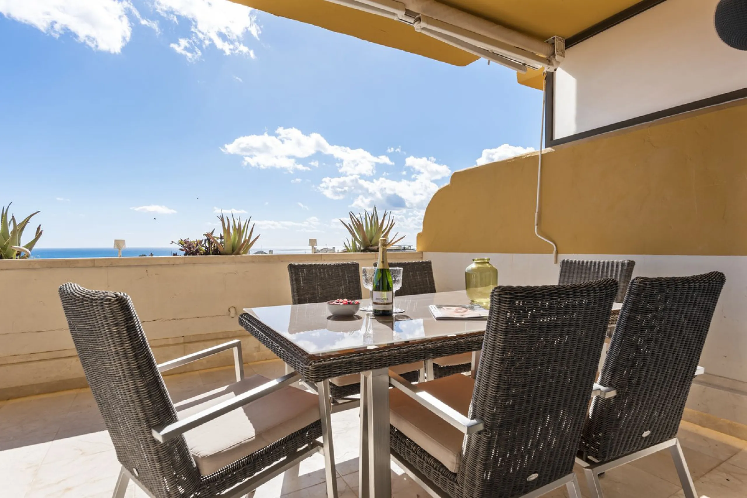 Apartment with Stunning Sea Views on the Costa del Sol – Comfort, Tranquility, and Prime Location on "The New Golden Mile"