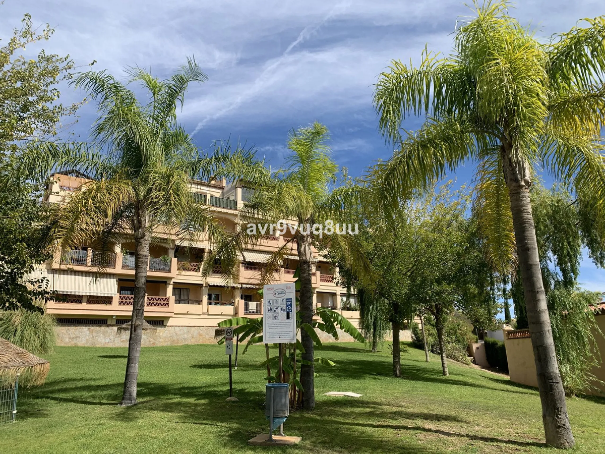 A very comfortable home located in the well established urbanisation of Mijas Golf. This spacious house has bright spacious rooms throughout including, on the top floor, a brand new open plan kitchen, lovely lounge diner with fireplace plus a large bedroo