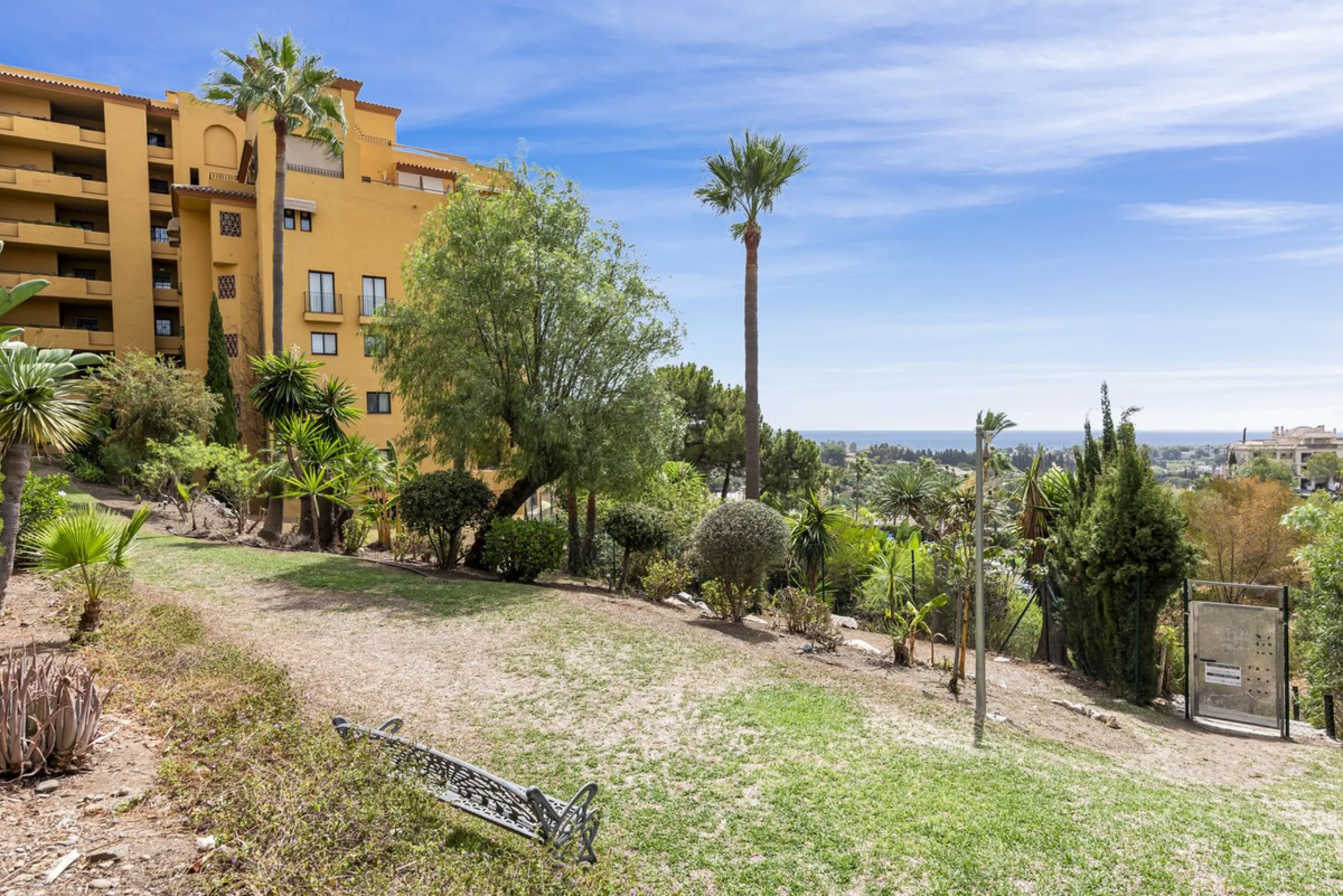 Apartment with Stunning Sea Views on the Costa del Sol – Comfort, Tranquility, and Prime Location on "The New Golden Mile"
