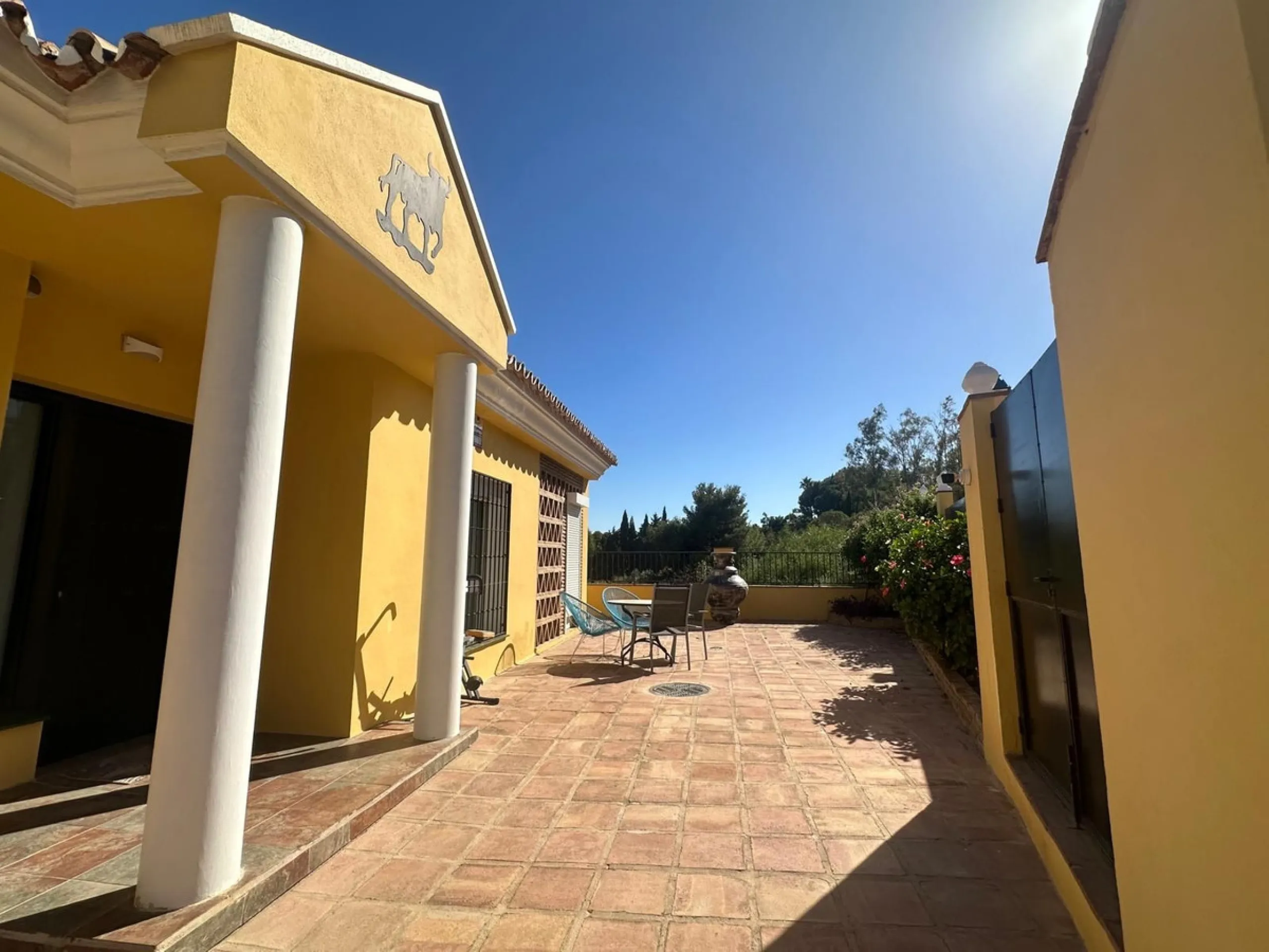 HUGE DETACHED VILLA SEAVIEWS HEATED POOL IN A GREAT LOCATION OF MIJAS COSTA WITH TOURIST LICENSE