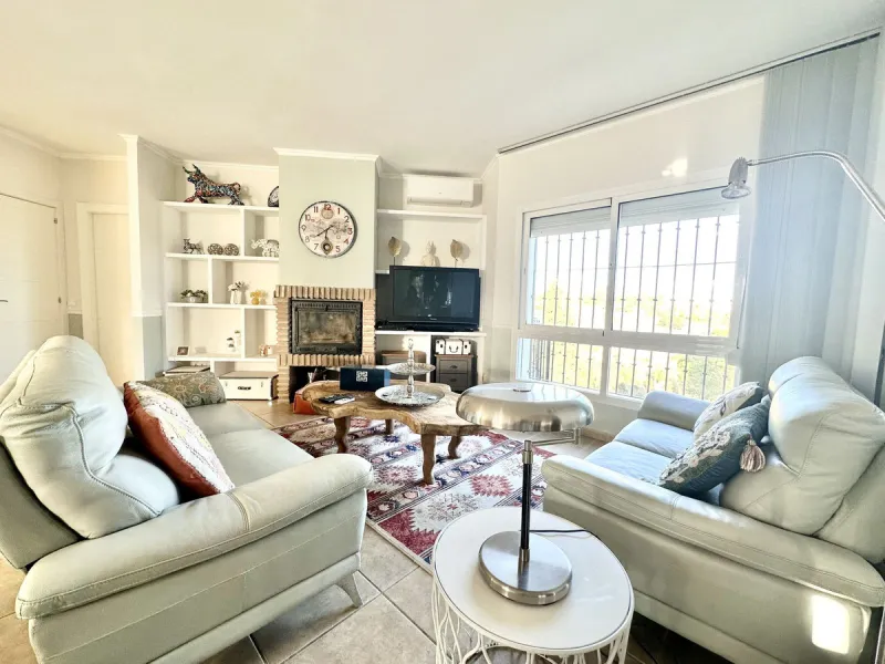 HUGE DETACHED VILLA SEAVIEWS HEATED POOL IN A GREAT LOCATION OF MIJAS COSTA WITH TOURIST LICENSE