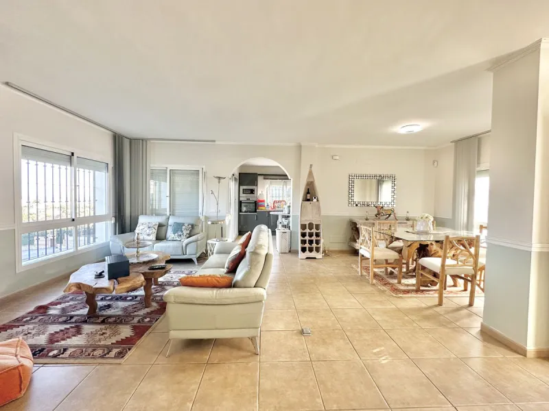 HUGE DETACHED VILLA SEAVIEWS HEATED POOL IN A GREAT LOCATION OF MIJAS COSTA WITH TOURIST LICENSE