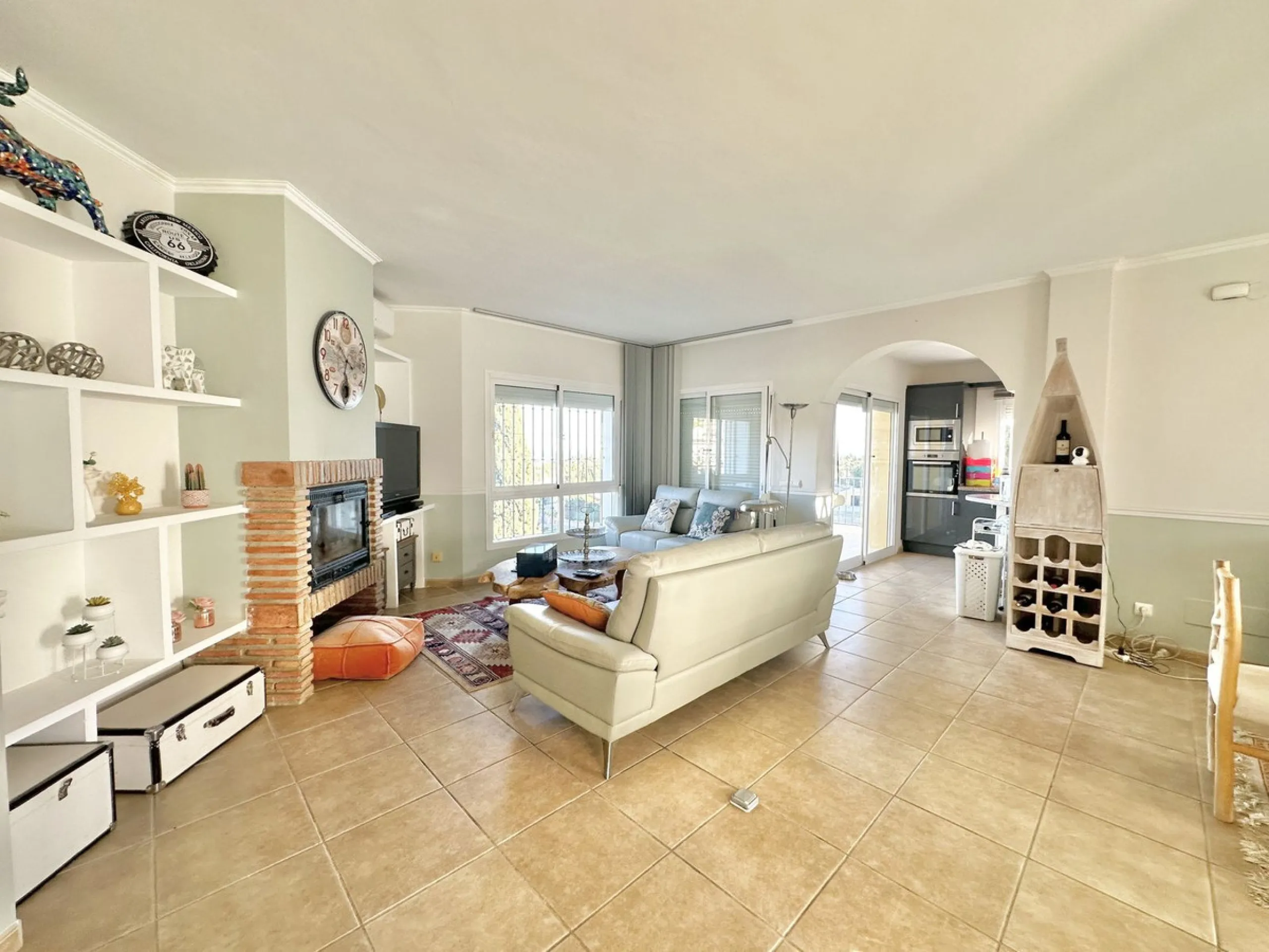 HUGE DETACHED VILLA SEAVIEWS HEATED POOL IN A GREAT LOCATION OF MIJAS COSTA WITH TOURIST LICENSE