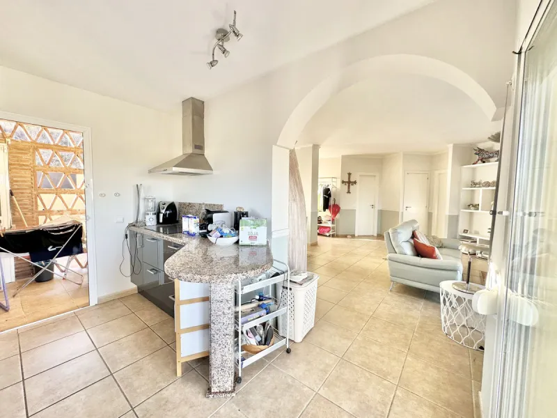 HUGE DETACHED VILLA SEAVIEWS HEATED POOL IN A GREAT LOCATION OF MIJAS COSTA WITH TOURIST LICENSE