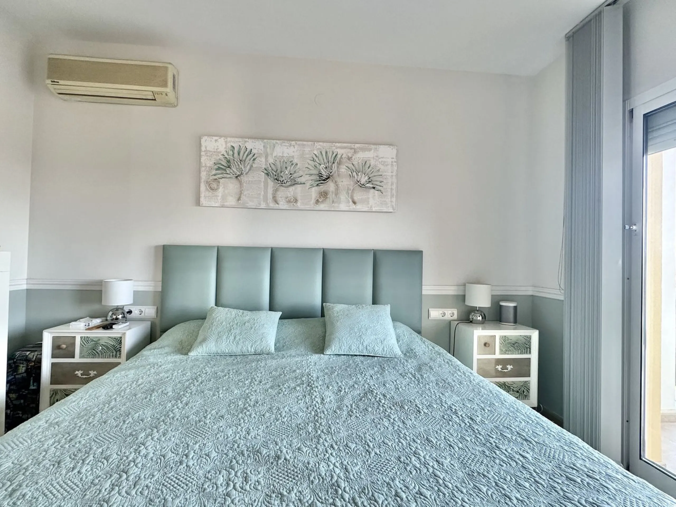 HUGE DETACHED VILLA SEAVIEWS HEATED POOL IN A GREAT LOCATION OF MIJAS COSTA WITH TOURIST LICENSE