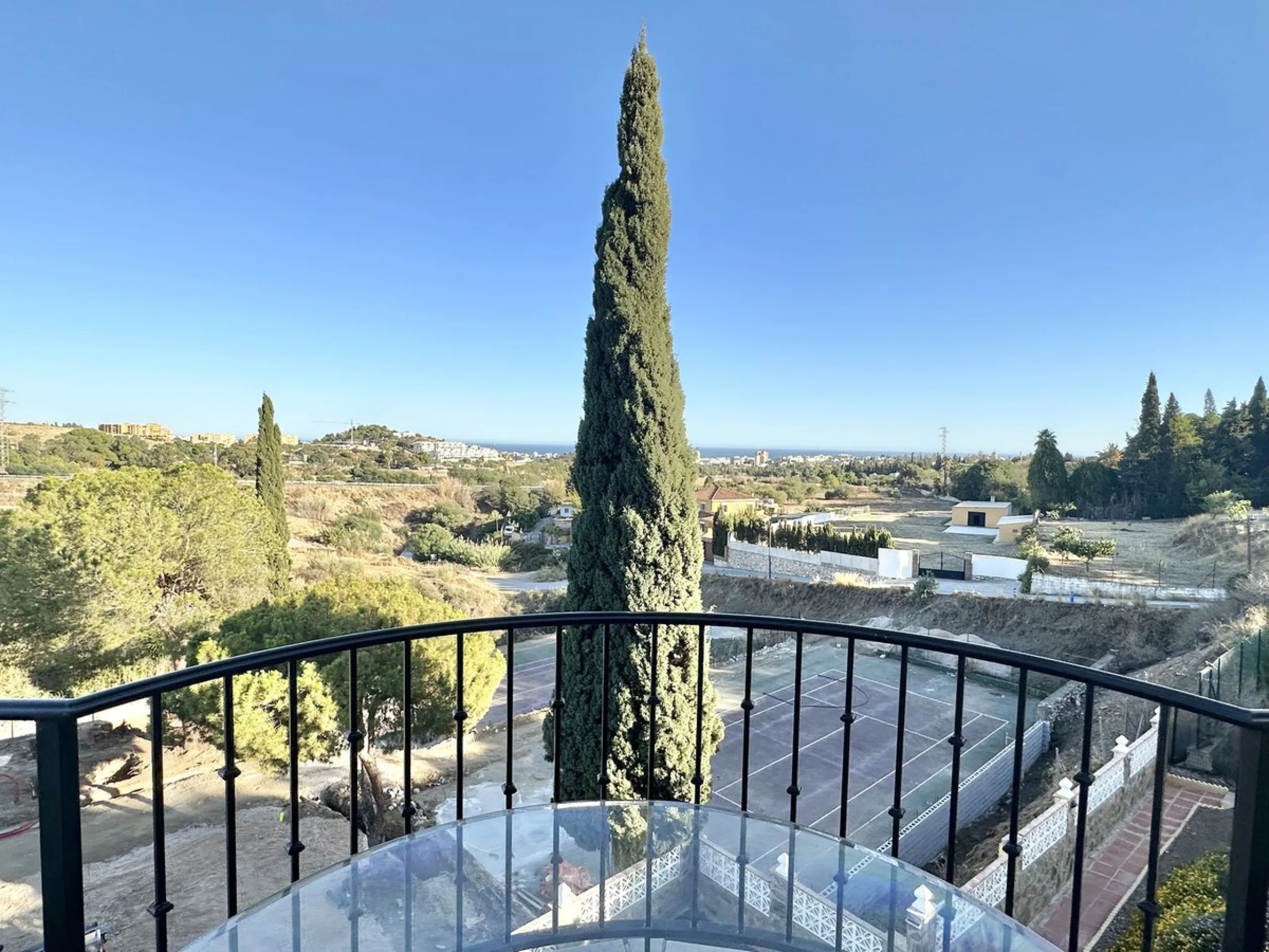 HUGE DETACHED VILLA SEAVIEWS HEATED POOL IN A GREAT LOCATION OF MIJAS COSTA WITH TOURIST LICENSE