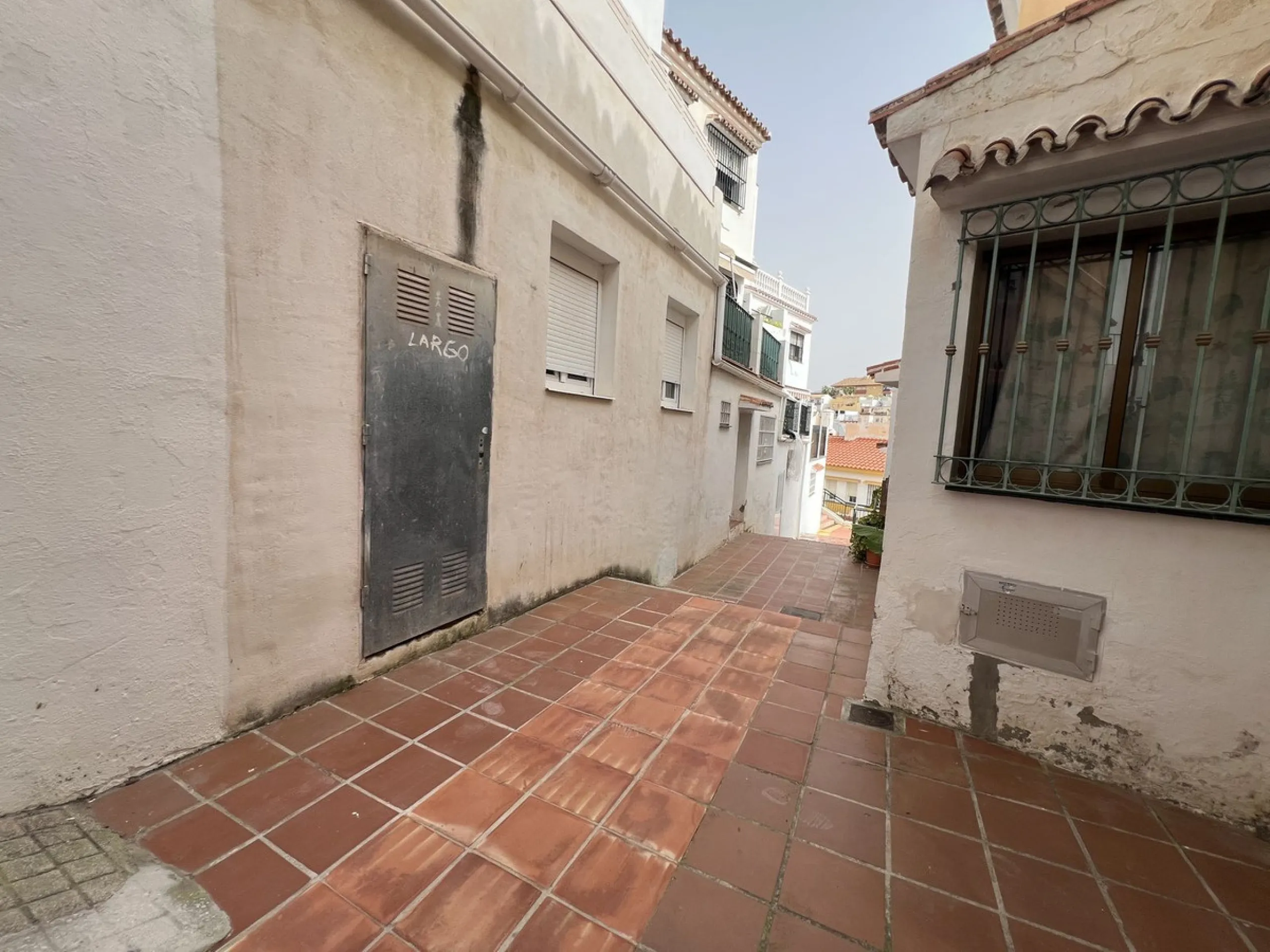 SPACIOUS 3-BEDROOM TOWNHOUSE IN THE HEART OF BENALMADENA - ARROYO DE LA MIEL