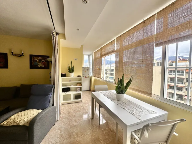 BRIGHT APARTMENT WITHIN WALKING DISTANCE TO THE SEA, TRAIN STATION & AMENITIES – LOS BOLICHES, FUENGIROLA