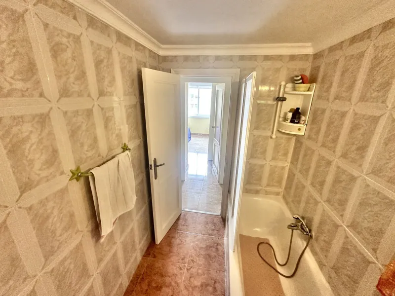 BRIGHT APARTMENT WITHIN WALKING DISTANCE TO THE SEA, TRAIN STATION & AMENITIES – LOS BOLICHES, FUENGIROLA