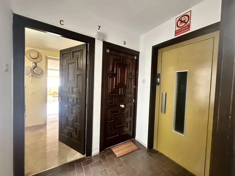 BRIGHT APARTMENT WITHIN WALKING DISTANCE TO THE SEA, TRAIN STATION & AMENITIES – LOS BOLICHES, FUENGIROLA