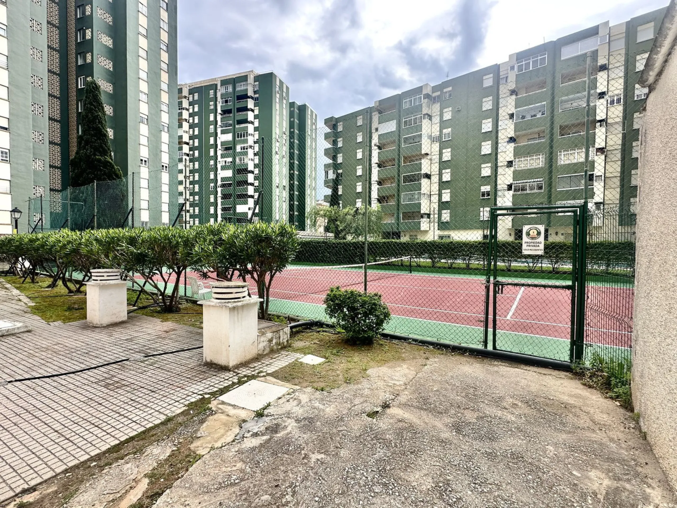 BRIGHT APARTMENT WITHIN WALKING DISTANCE TO THE SEA, TRAIN STATION & AMENITIES – LOS BOLICHES, FUENGIROLA