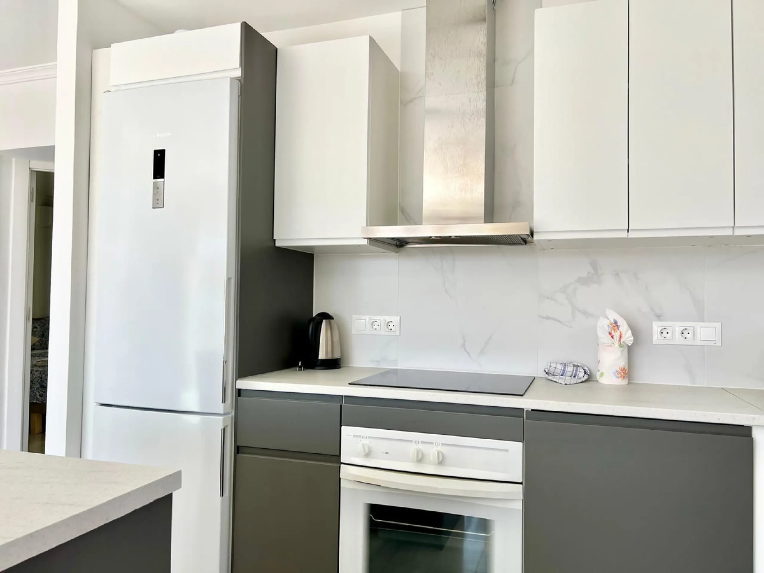 House - Detached Villa в продаже в Fuengirola, Málaga. В доме 4 спален и 2 ванных комнат. Площадь дома 150 м². Площадь участка 556 м²