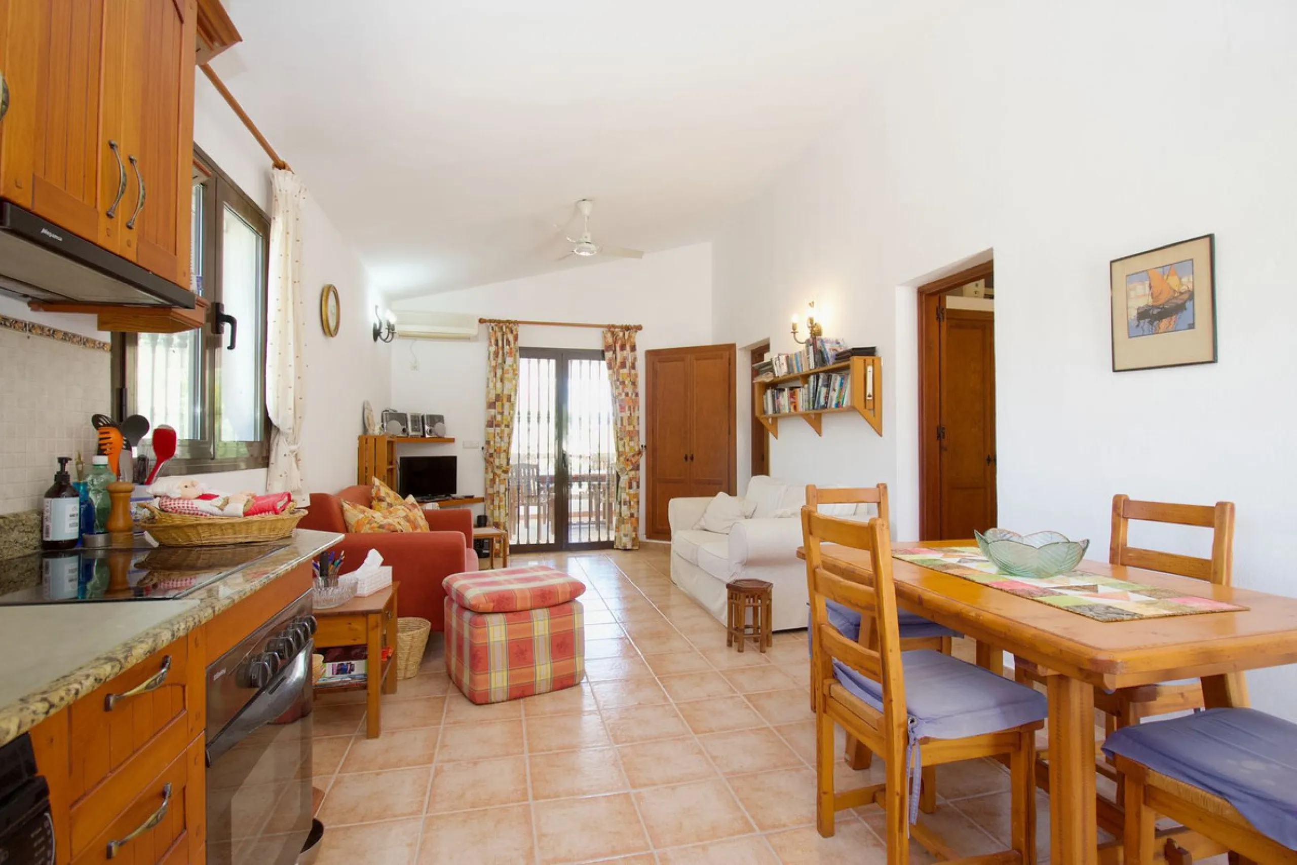 Discover this charming 10,300 m² property near a beautiful river – perfect for those seeking a tranquil oasis in nature! The property includes two houses, a swimming pool, a private well, and several sunny terraces.