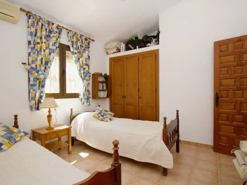 Discover this charming 10,300 m² property near a beautiful river – perfect for those seeking a tranquil oasis in nature! The property includes two houses, a swimming pool, a private well, and several sunny terraces.