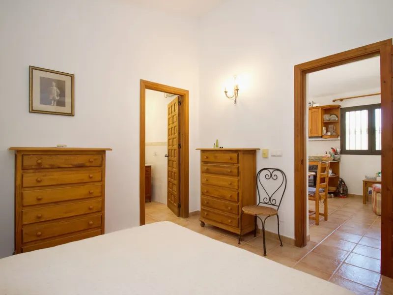 Discover this charming 10,300 m² property near a beautiful river – perfect for those seeking a tranquil oasis in nature! The property includes two houses, a swimming pool, a private well, and several sunny terraces.