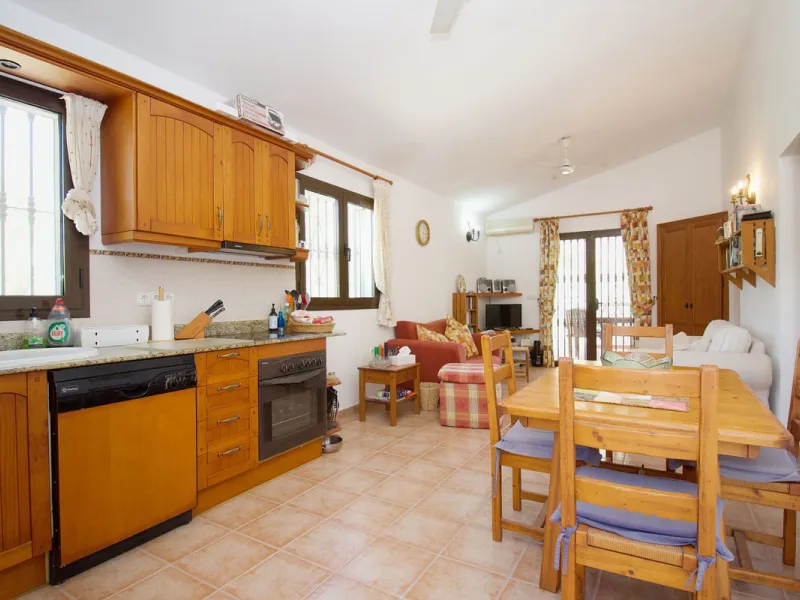 Discover this charming 10,300 m² property near a beautiful river – perfect for those seeking a tranquil oasis in nature! The property includes two houses, a swimming pool, a private well, and several sunny terraces.