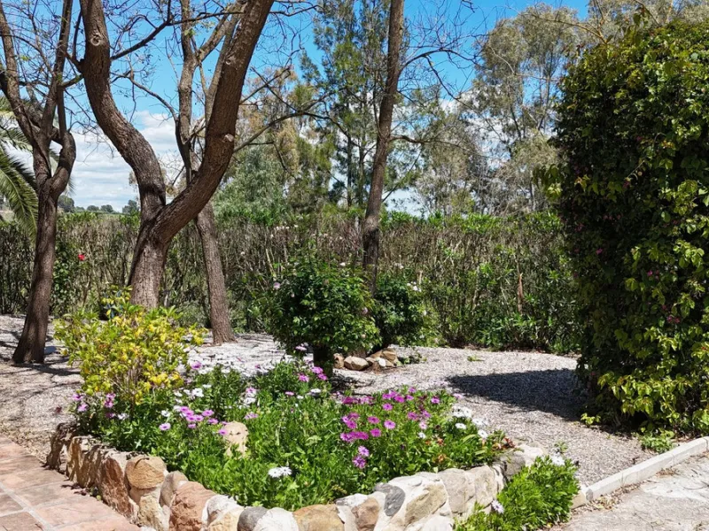Discover this charming 10,300 m² property near a beautiful river – perfect for those seeking a tranquil oasis in nature! The property includes two houses, a swimming pool, a private well, and several sunny terraces.