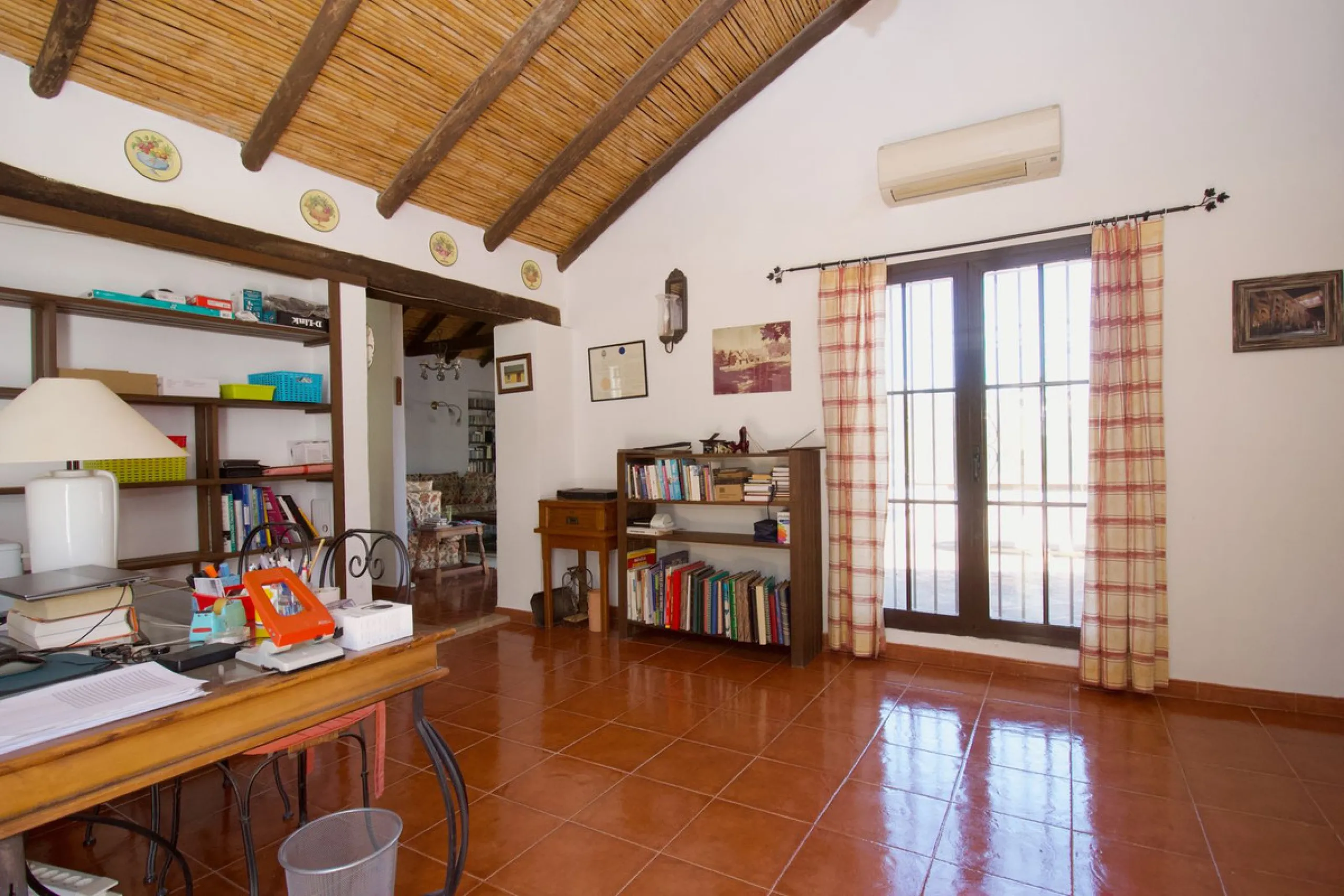 Discover this charming 10,300 m² property near a beautiful river – perfect for those seeking a tranquil oasis in nature! The property includes two houses, a swimming pool, a private well, and several sunny terraces.