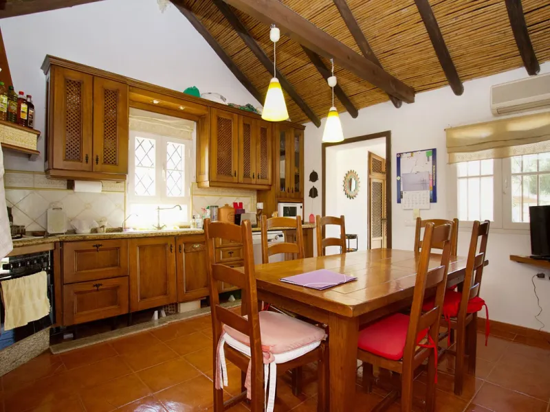 Discover this charming 10,300 m² property near a beautiful river – perfect for those seeking a tranquil oasis in nature! The property includes two houses, a swimming pool, a private well, and several sunny terraces.