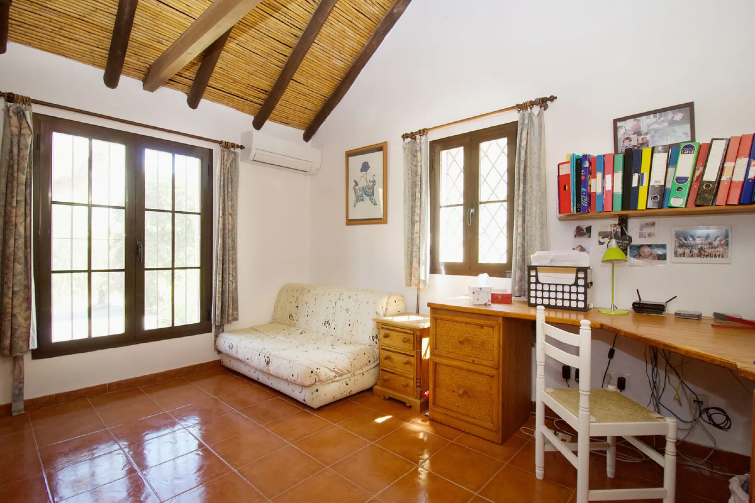 Discover this charming 10,300 m² property near a beautiful river – perfect for those seeking a tranquil oasis in nature! The property includes two houses, a swimming pool, a private well, and several sunny terraces.