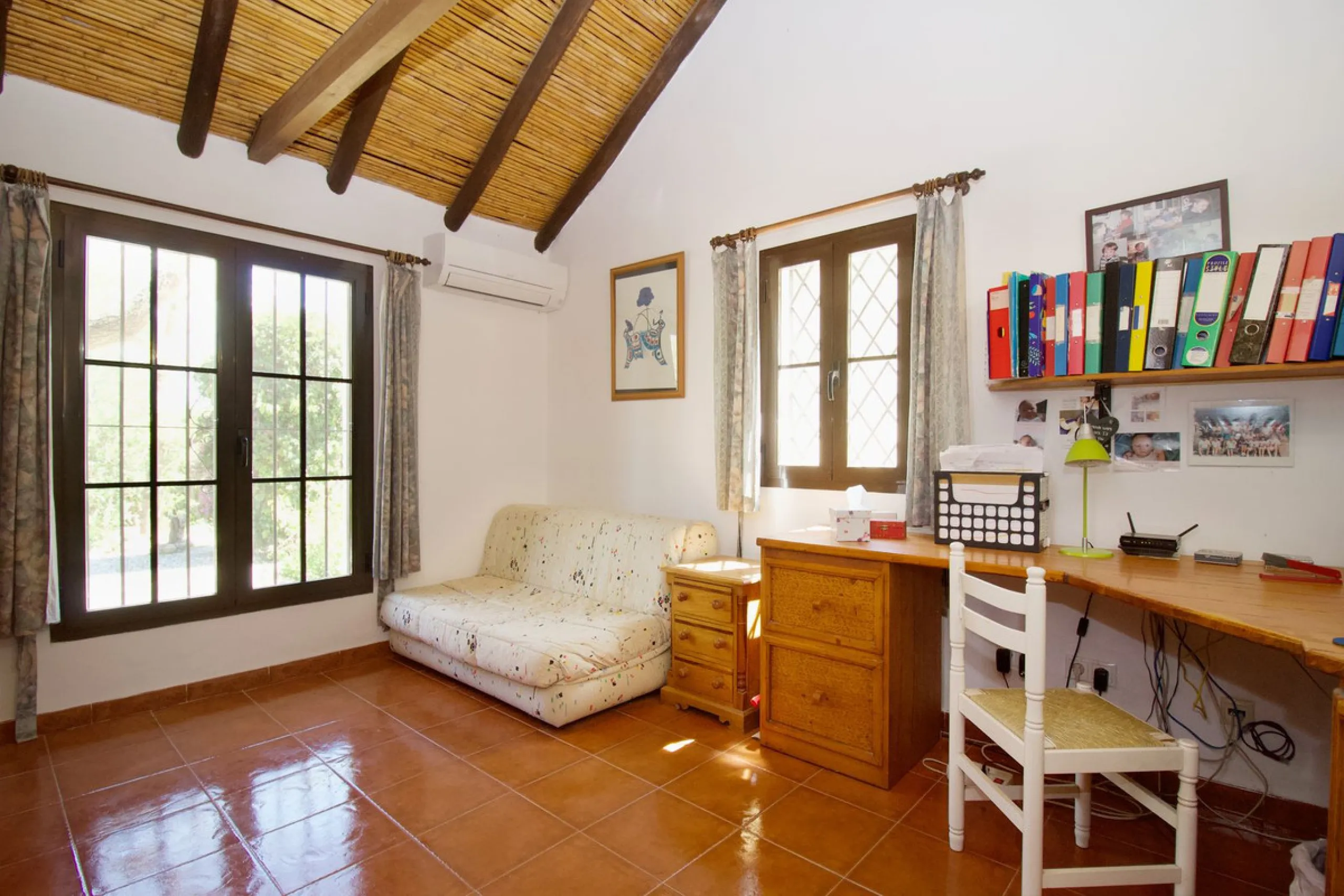 Discover this charming 10,300 m² property near a beautiful river – perfect for those seeking a tranquil oasis in nature! The property includes two houses, a swimming pool, a private well, and several sunny terraces.
