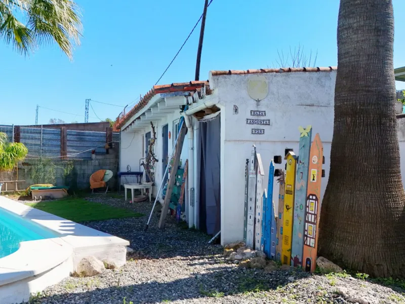 House - Semi-Detached House в продаже в Coín, Málaga. В доме 5 спален и 2 ванных комнат. Площадь дома 101 м². Площадь участка 4000 м²