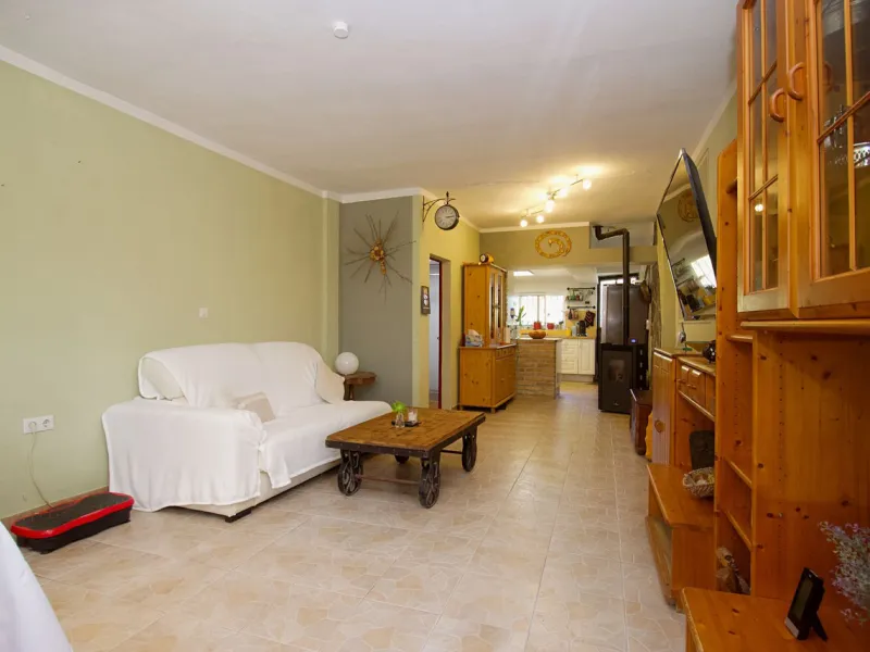 House - Semi-Detached House в продаже в Coín, Málaga. В доме 5 спален и 2 ванных комнат. Площадь дома 101 м². Площадь участка 4000 м²