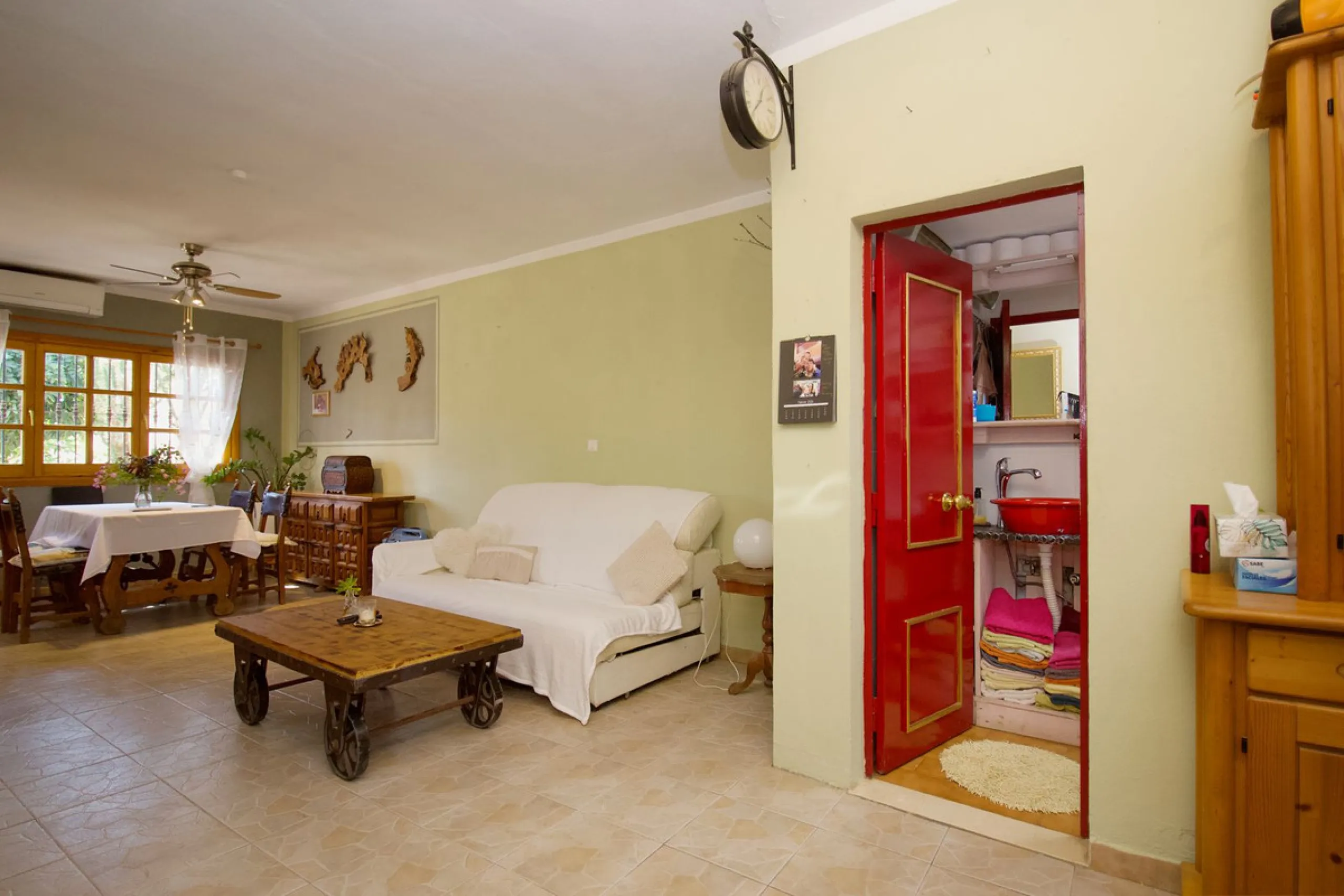 House - Semi-Detached House в продаже в Coín, Málaga. В доме 5 спален и 2 ванных комнат. Площадь дома 101 м². Площадь участка 4000 м²