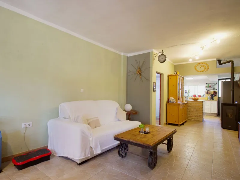 House - Semi-Detached House в продаже в Coín, Málaga. В доме 5 спален и 2 ванных комнат. Площадь дома 101 м². Площадь участка 4000 м²