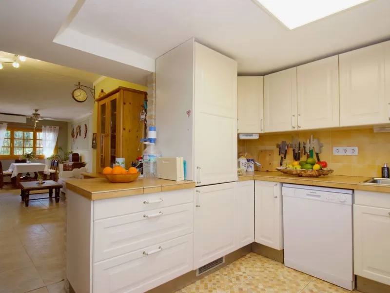 House - Semi-Detached House в продаже в Coín, Málaga. В доме 5 спален и 2 ванных комнат. Площадь дома 101 м². Площадь участка 4000 м²