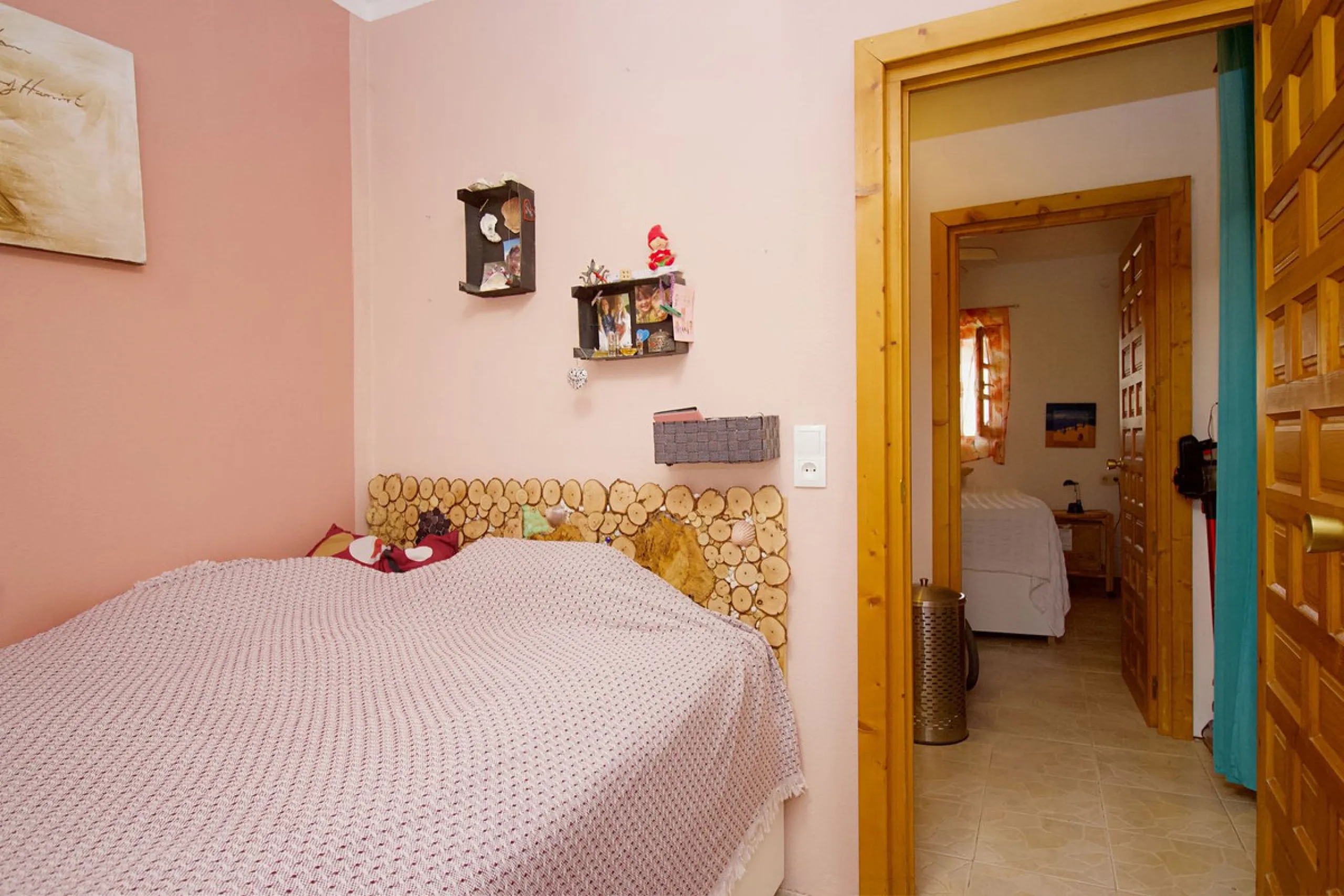 House - Semi-Detached House в продаже в Coín, Málaga. В доме 5 спален и 2 ванных комнат. Площадь дома 101 м². Площадь участка 4000 м²