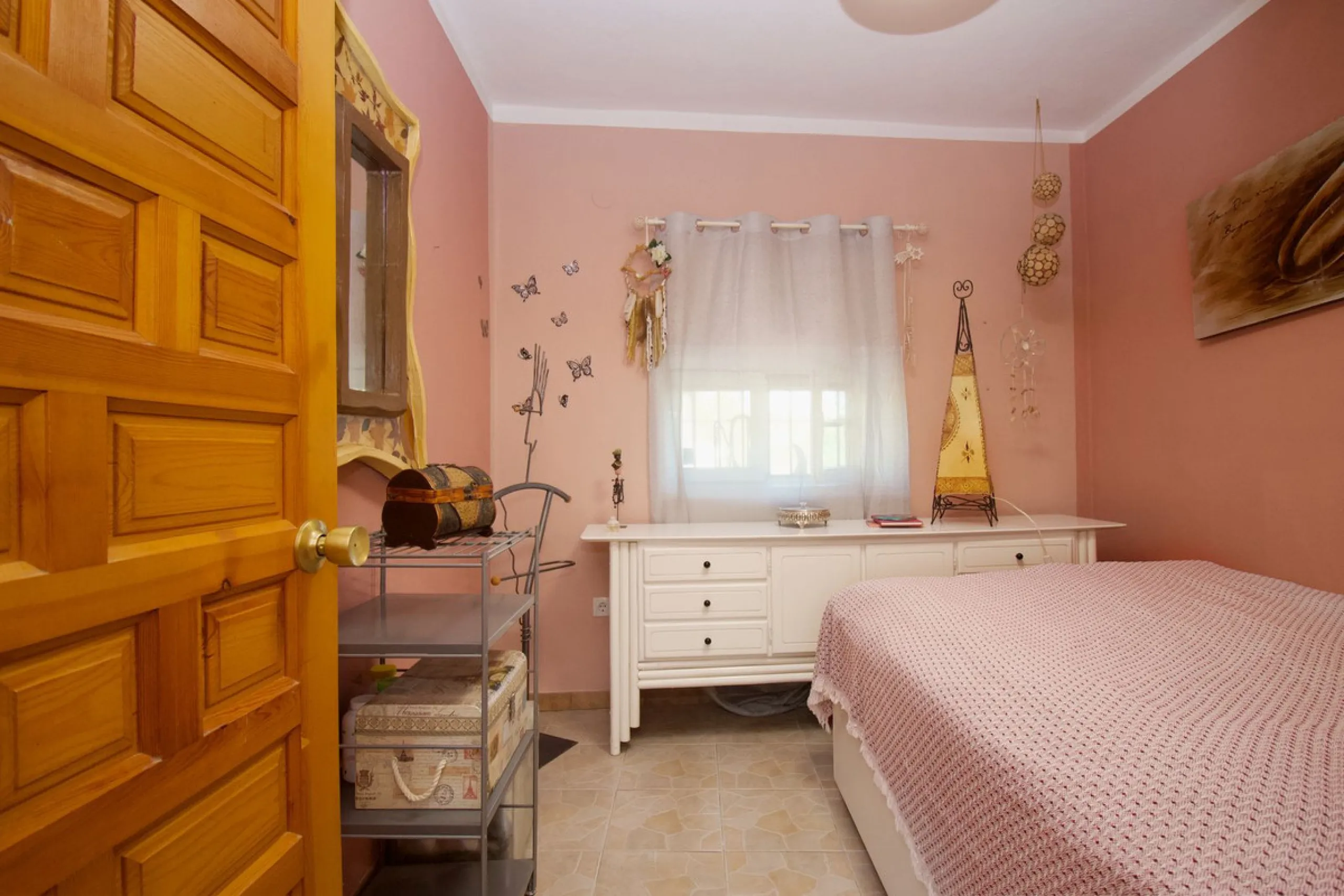 House - Semi-Detached House в продаже в Coín, Málaga. В доме 5 спален и 2 ванных комнат. Площадь дома 101 м². Площадь участка 4000 м²
