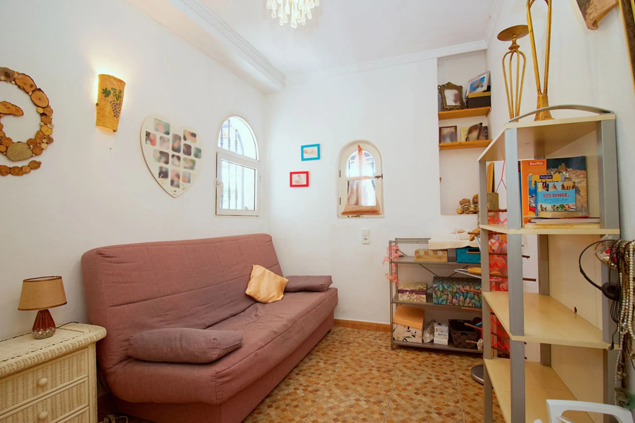 House - Semi-Detached House в продаже в Coín, Málaga. В доме 5 спален и 2 ванных комнат. Площадь дома 101 м². Площадь участка 4000 м²