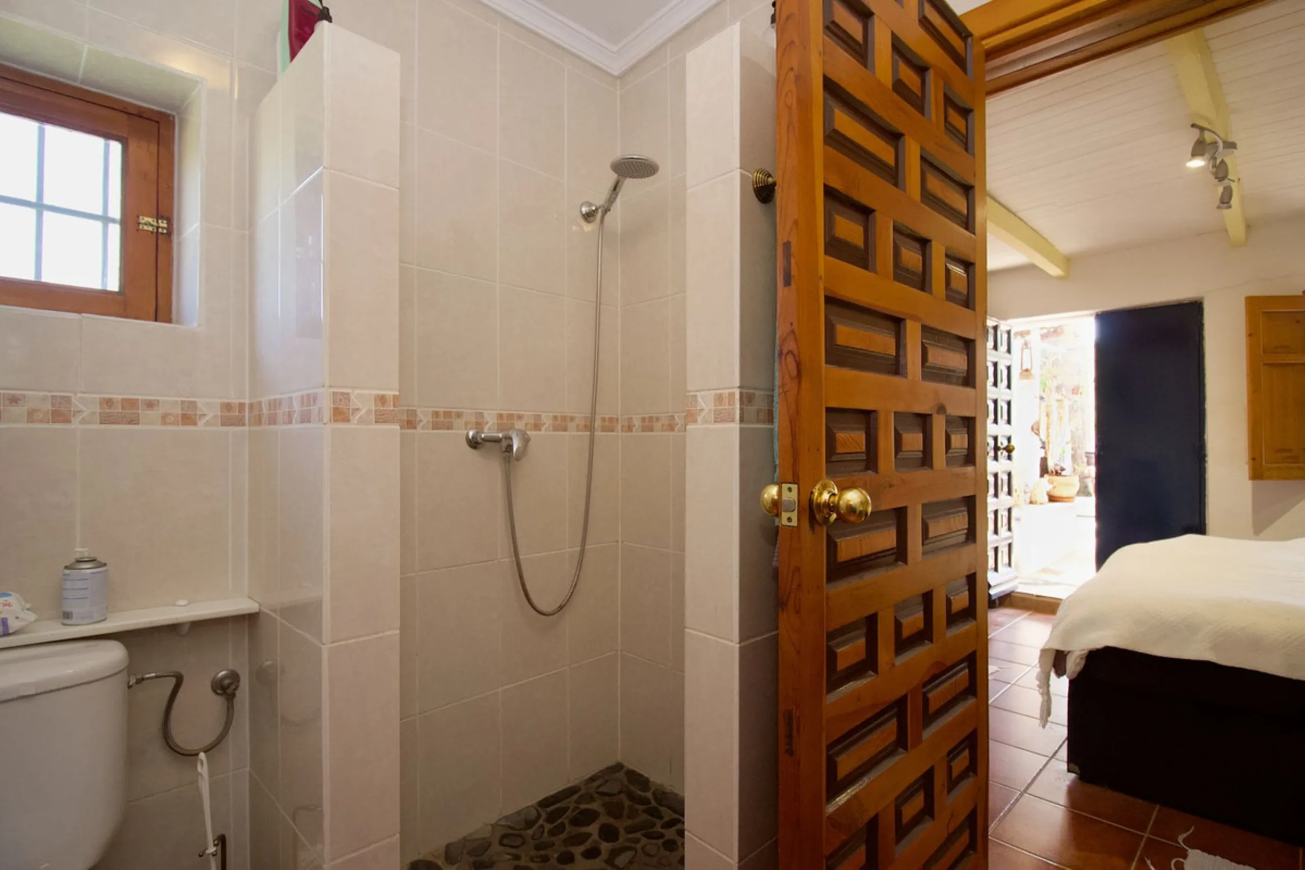 House - Semi-Detached House в продаже в Coín, Málaga. В доме 5 спален и 2 ванных комнат. Площадь дома 101 м². Площадь участка 4000 м²