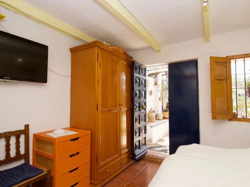 House - Semi-Detached House в продаже в Coín, Málaga. В доме 5 спален и 2 ванных комнат. Площадь дома 101 м². Площадь участка 4000 м²