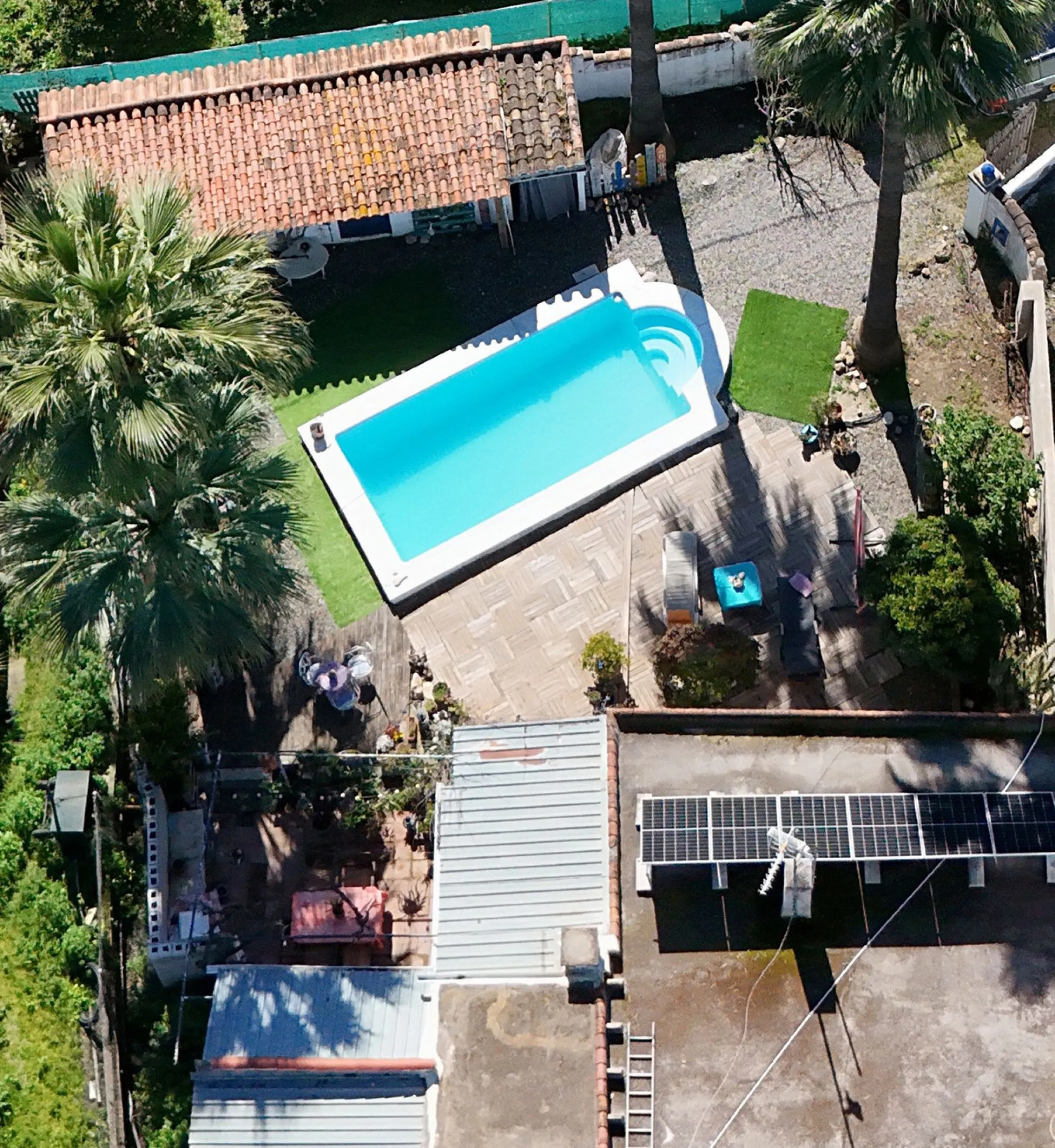 House - Semi-Detached House в продаже в Coín, Málaga. В доме 5 спален и 2 ванных комнат. Площадь дома 101 м². Площадь участка 4000 м²