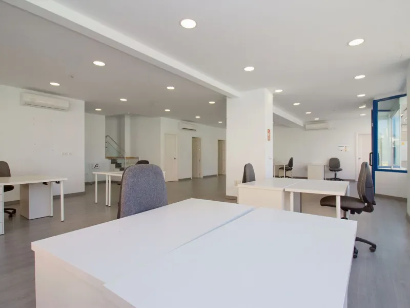 EXCLUSIVE COMMERCIAL PREMISES IN THE BEST AREA OF COÍN – 395 m² – IDEAL FOR BUSINESSES OR INVESTMENT
