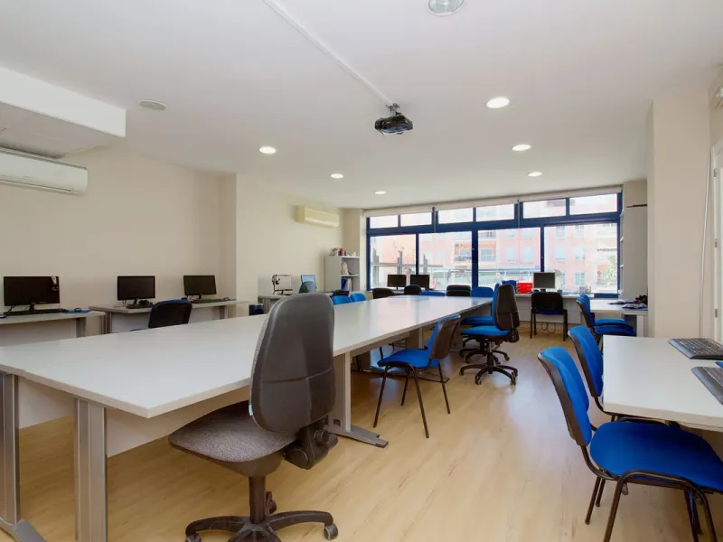 EXCLUSIVE COMMERCIAL PREMISES IN THE BEST AREA OF COÍN – 395 m² – IDEAL FOR BUSINESSES OR INVESTMENT