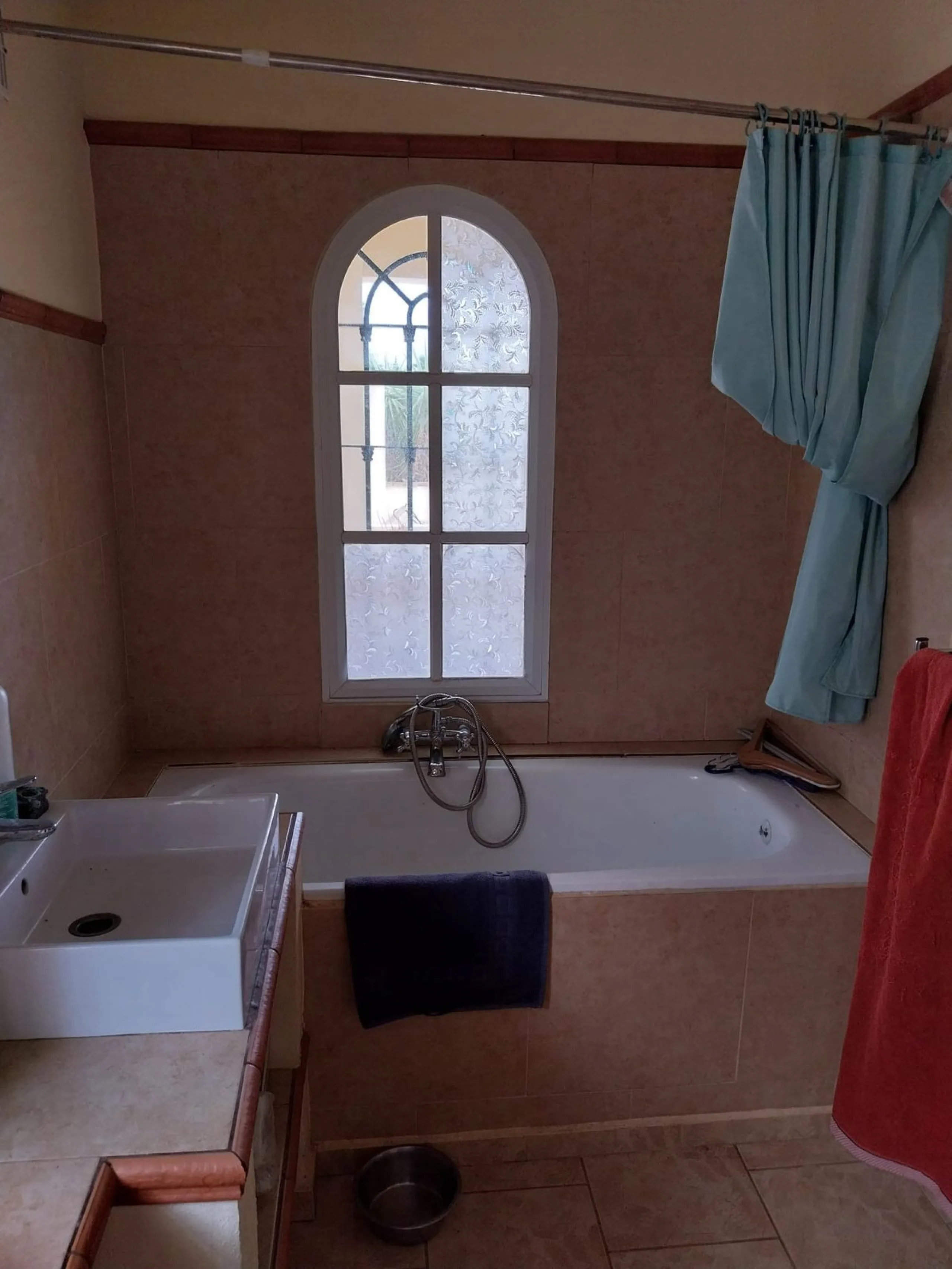 Located in the peaceful  area of Cártama, inland Málaga,