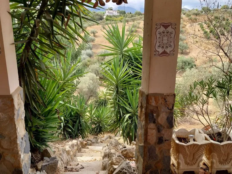 Located in the peaceful  area of Cártama, inland Málaga,
