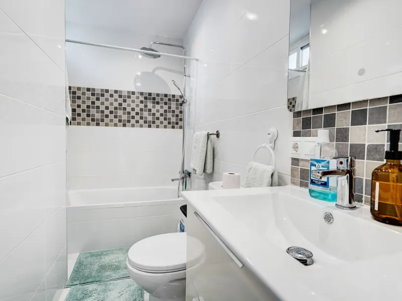 Renovated 2 Bed Bungalow for Sale with Sea Views
