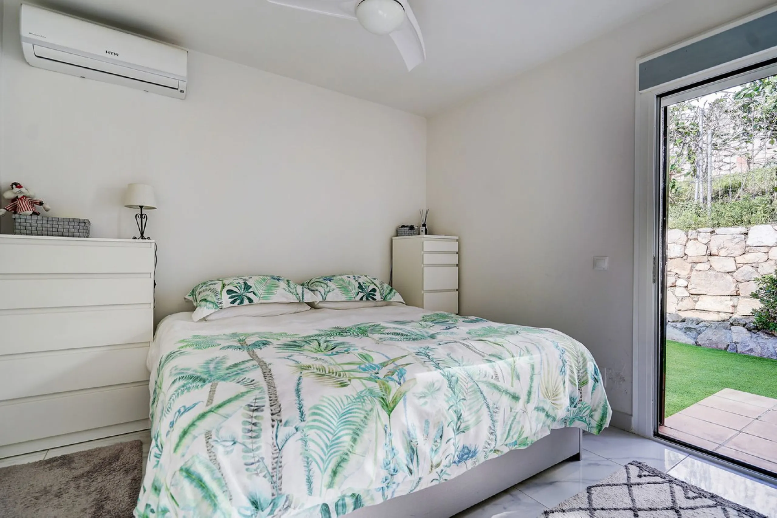 Renovated 2 Bed Bungalow for Sale with Sea Views