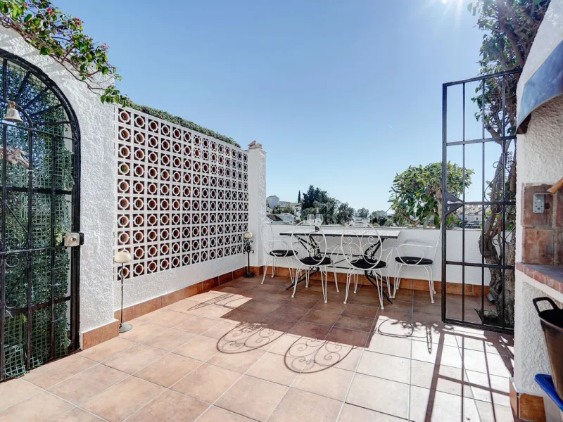 Renovated 2 Bed Bungalow for Sale with Sea Views
