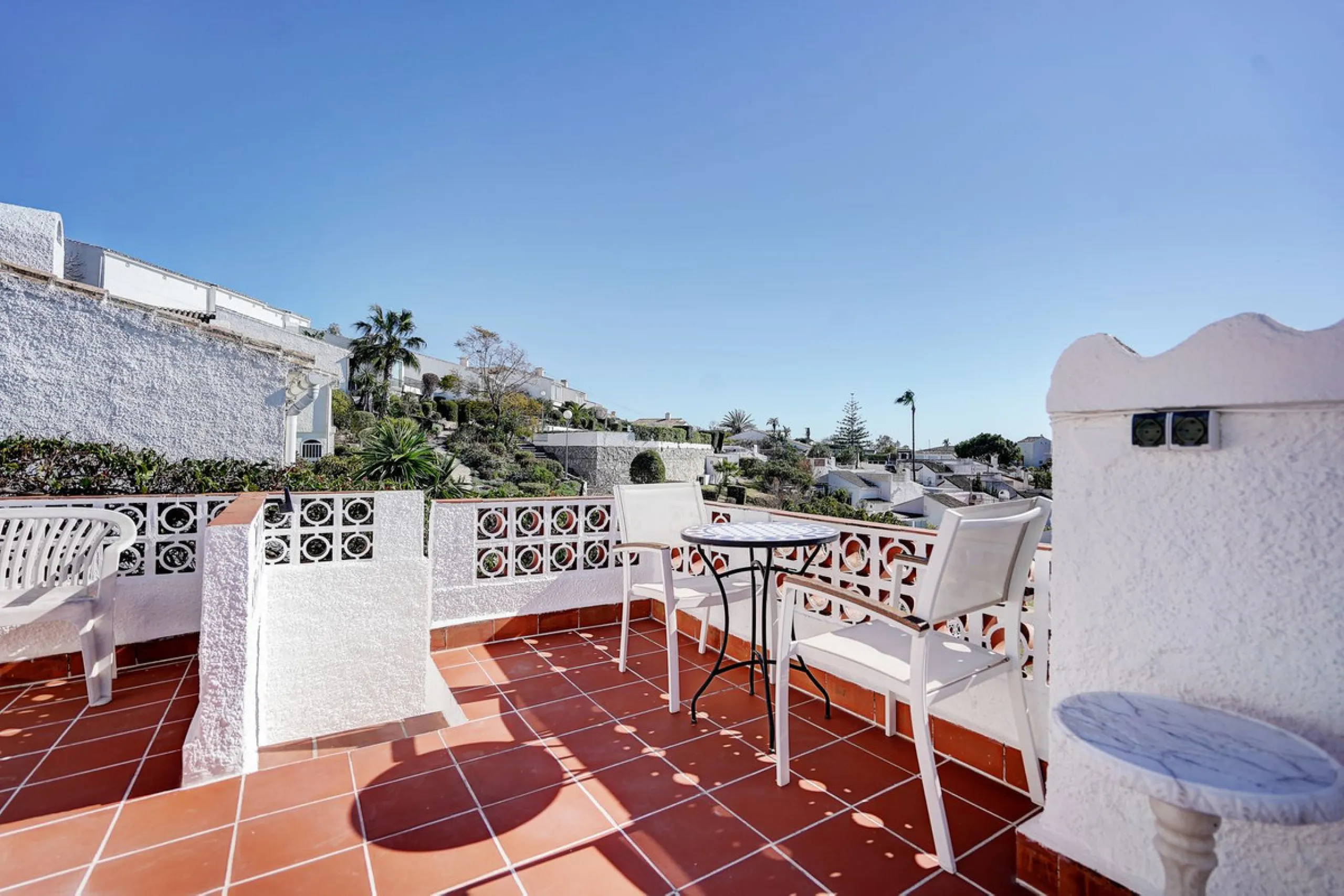 Renovated 2 Bed Bungalow for Sale with Sea Views