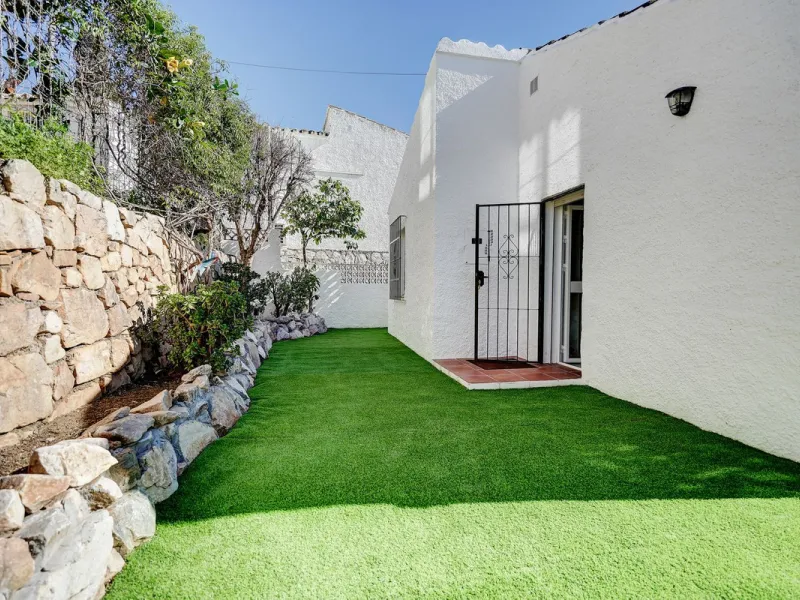 Renovated 2 Bed Bungalow for Sale with Sea Views