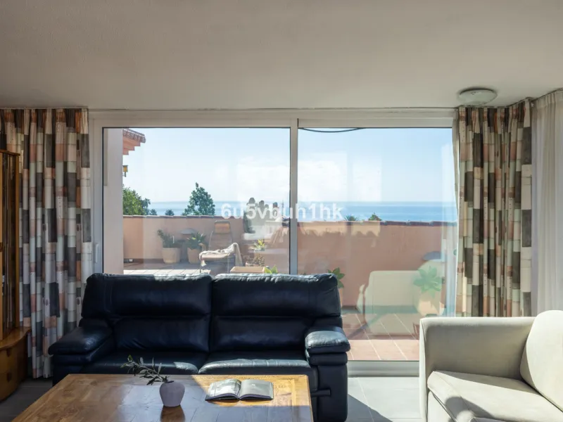 Apartment - Penthouse в продаже в Fuengirola, Málaga. В доме 2 спален и 2 ванных комнат. Площадь дома 135 м²