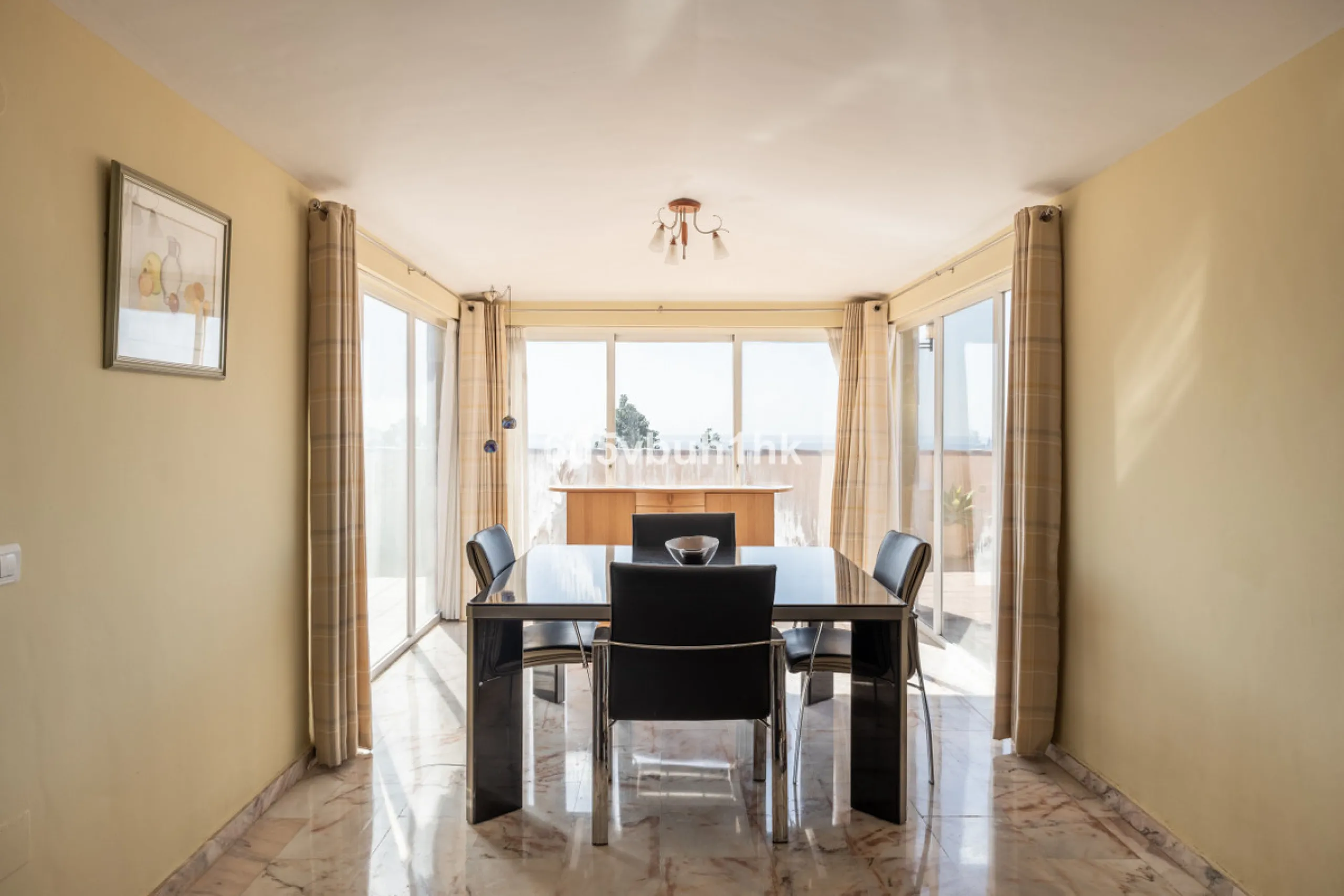 Apartment - Penthouse в продаже в Fuengirola, Málaga. В доме 2 спален и 2 ванных комнат. Площадь дома 135 м²