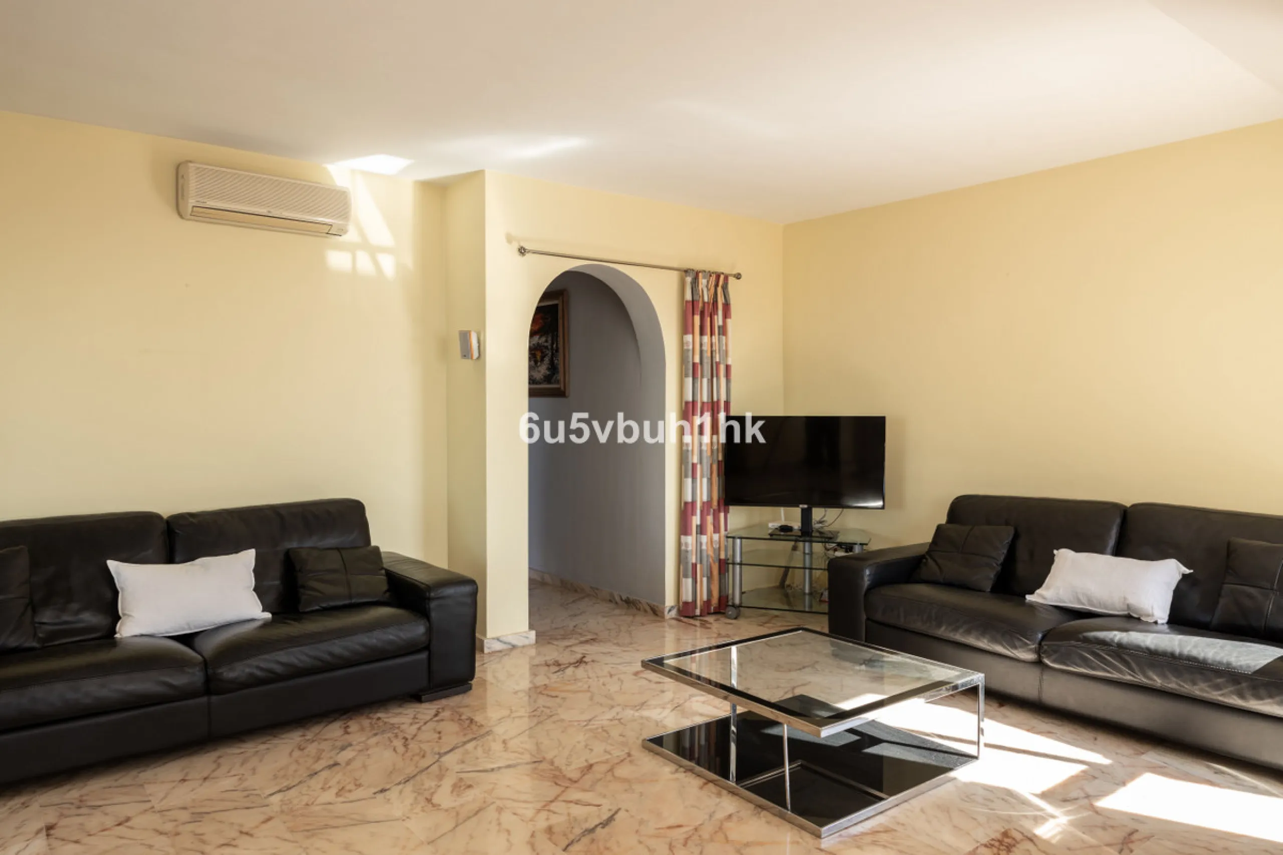 Apartment - Penthouse в продаже в Fuengirola, Málaga. В доме 2 спален и 2 ванных комнат. Площадь дома 135 м²